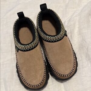 UGG Venture Daze Tan Slip-On Shoes Clogs W 7